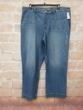 NWT Maurices High Rise Wide Leg Jeans in Medium Blue Wash Size 24W